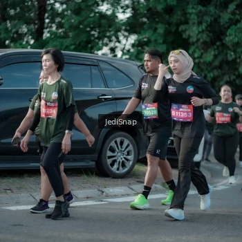 Runner Photo 3925478
