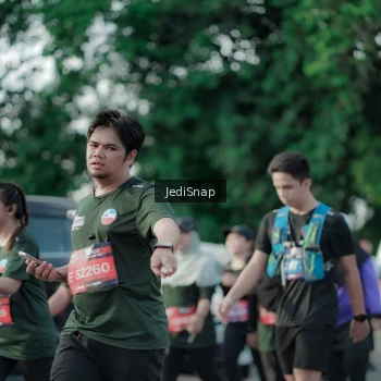 Runner Photo 3925633