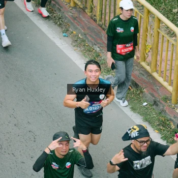Runner Photo 3925729
