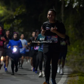 Runner Photo 3925873