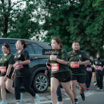Runner Photo 3925925