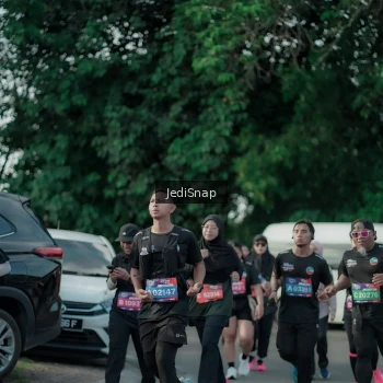 Runner Photo 3925946