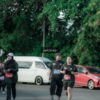 Runner Photo 3926173