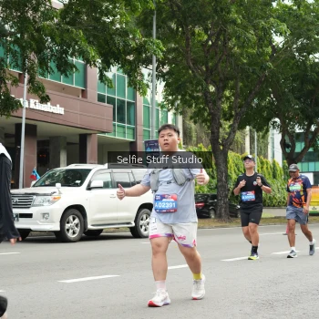 Runner Photo 3926336