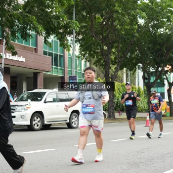 Runner Photo 3926685