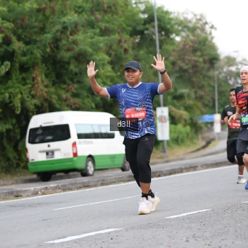 Runner Photo 3926849