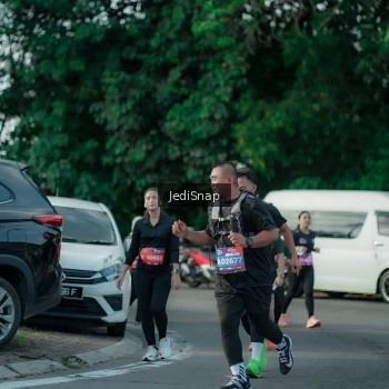Runner Photo 3929273