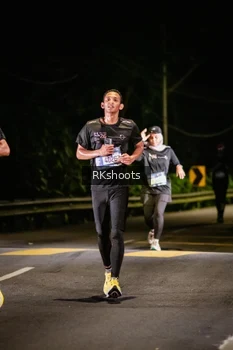 Runner Photo 3929298