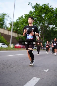 Runner Photo 3930123