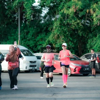Runner Photo 3931065