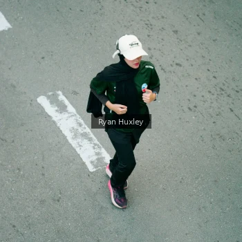 Runner Photo 3931115