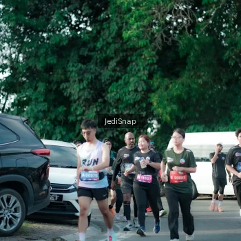 Runner Photo 3932223