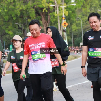 Runner Photo 3932647