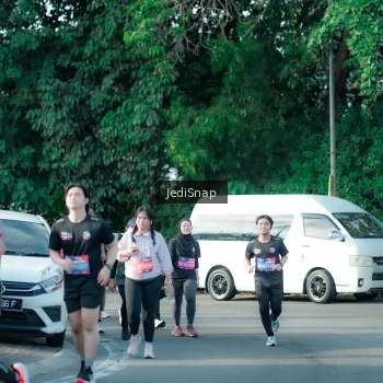 Runner Photo 3932744