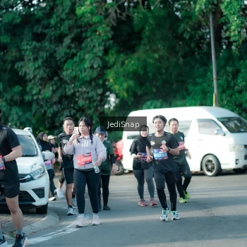 Runner Photo 3932764