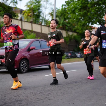 Runner Photo 3932776
