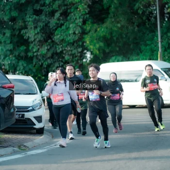 Runner Photo 3932777