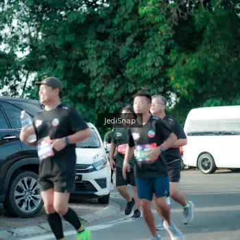 Runner Photo 3933071