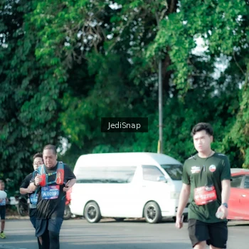 Runner Photo 3933389