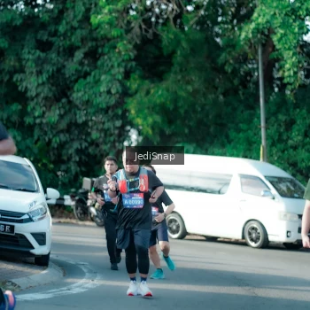 Runner Photo 3933394