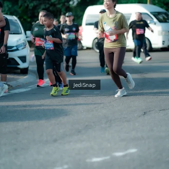 Runner Photo 3933417