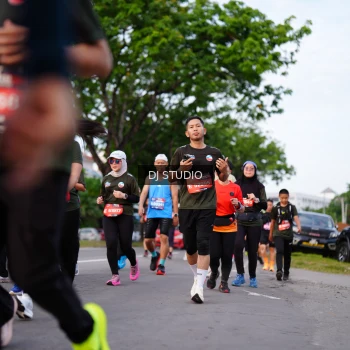 Runner Photo 3933543