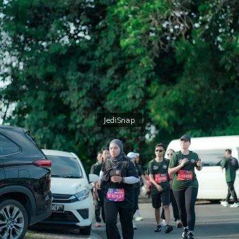 Runner Photo 3933640