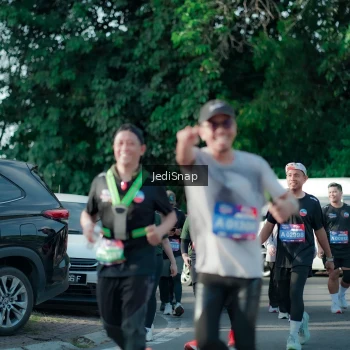 Runner Photo 3933736