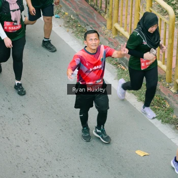 Runner Photo 3933765