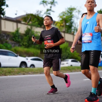 Runner Photo 3933780