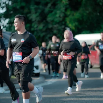 Runner Photo 3933800