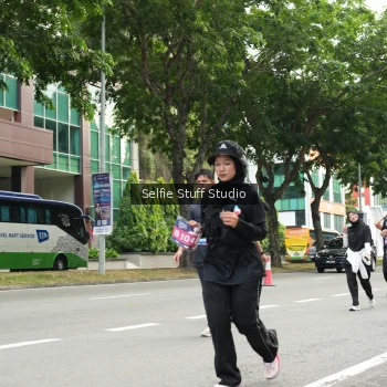 Runner Photo 3933993