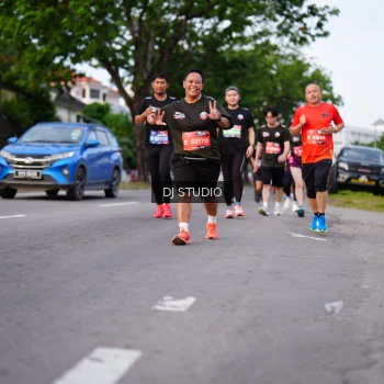 Runner Photo 3934112