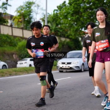 Runner Photo 3934221
