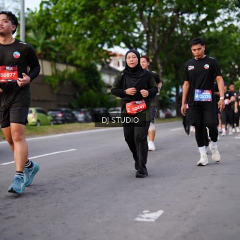 Runner Photo 3934336