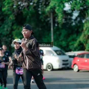 Runner Photo 3934417