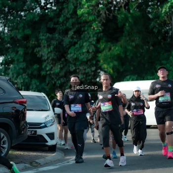 Runner Photo 3934434