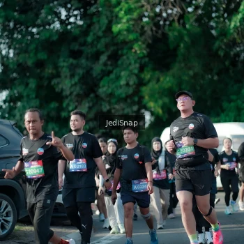 Runner Photo 3934462