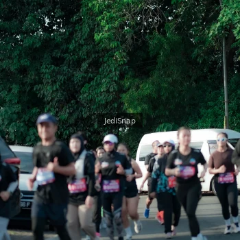 Runner Photo 3934530