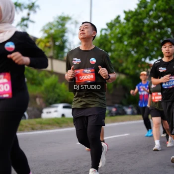Runner Photo 3934582