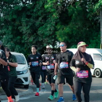 Runner Photo 3934592