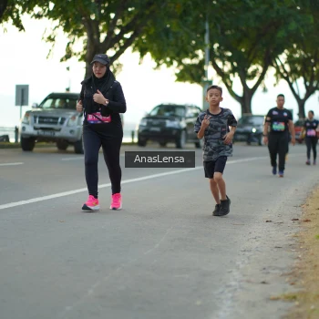 Runner Photo 3934610