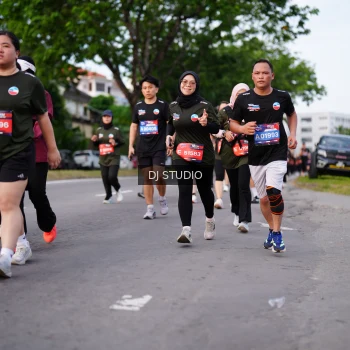Runner Photo 3934658