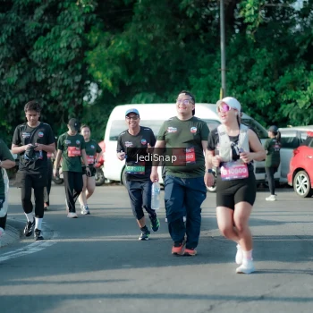 Runner Photo 3934692