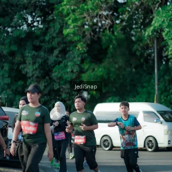 Runner Photo 3934868