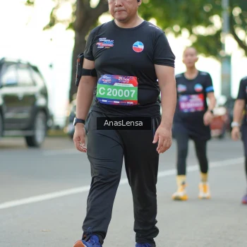 Runner Photo 3934925