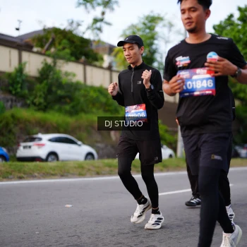 Runner Photo 3935037