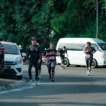 Runner Photo 3935045