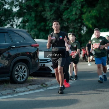 Runner Photo 3935165
