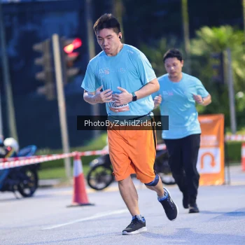 Runner Photo 3935349